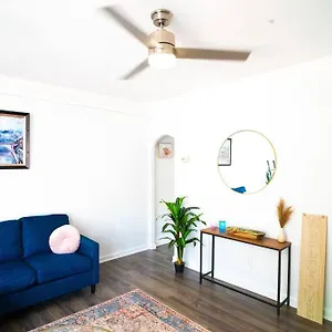 Hotel Beautiful 3-bedroom In Brooklyn With Parking